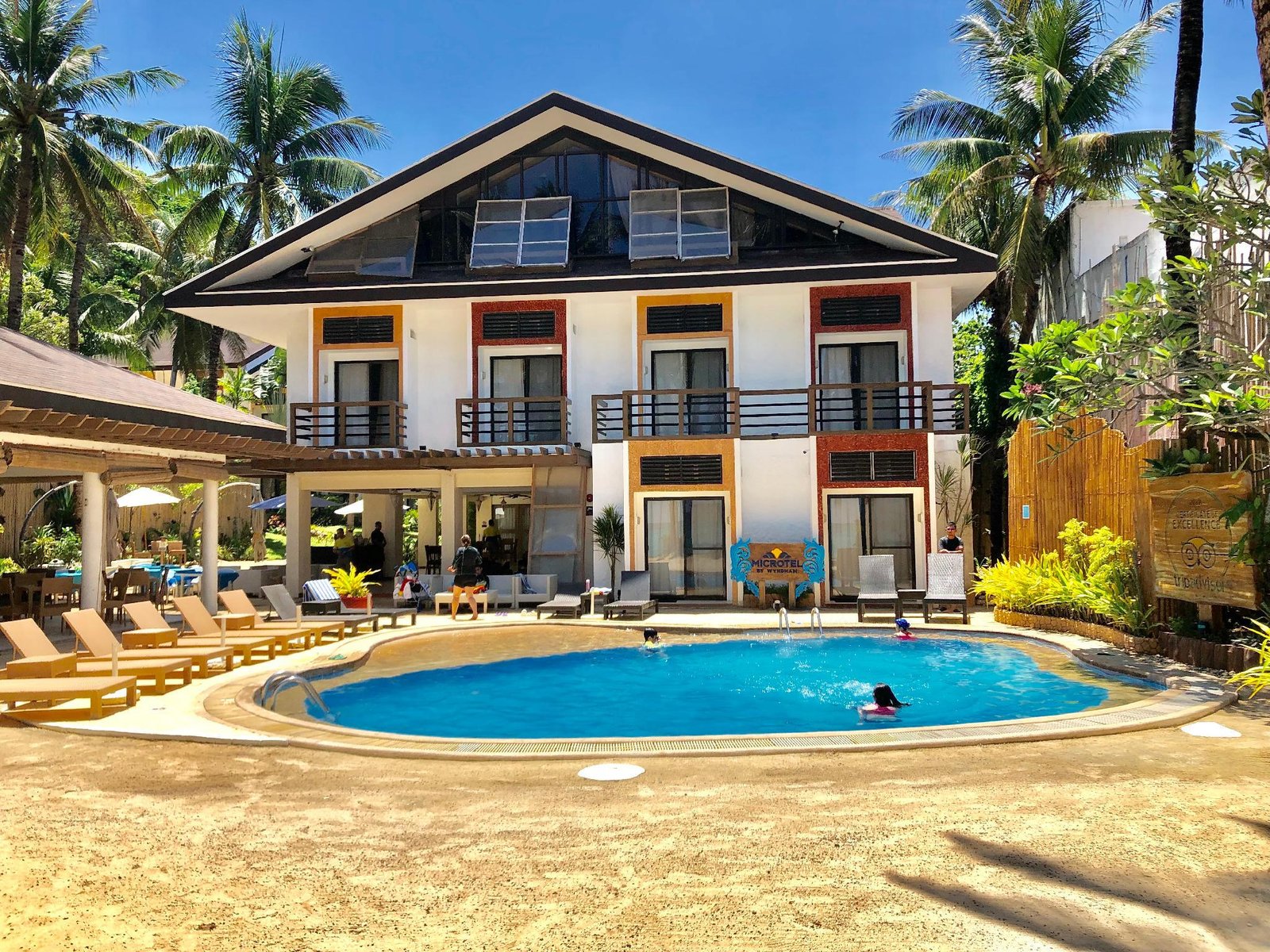 Microtel by Wyndham Boracay