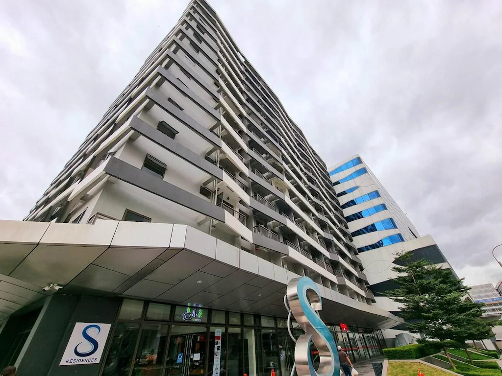 Minimalist 1BR Suite near Mall of Asia, IKEA & SMX, Manila, Philippines