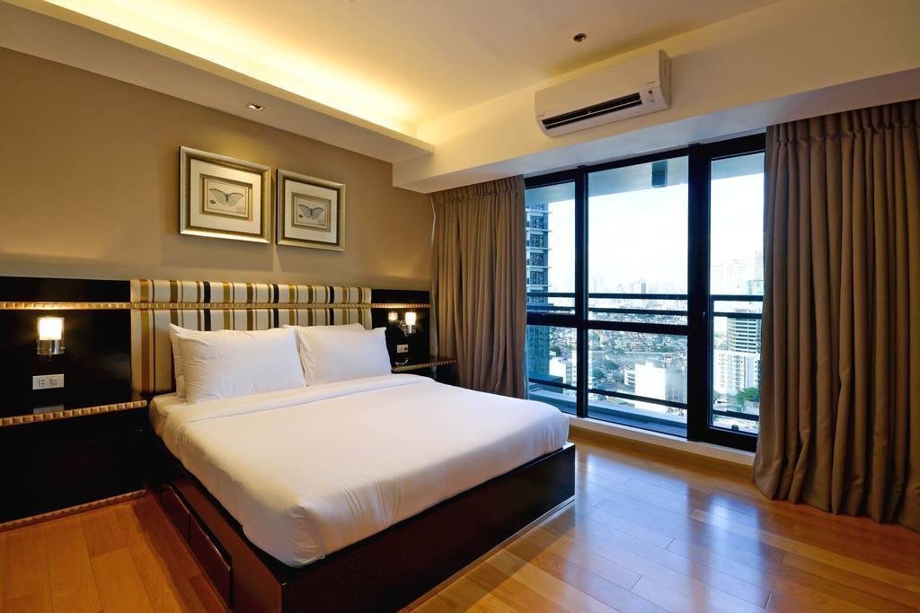 Modern 1BR Suite Near Century Mall Makati