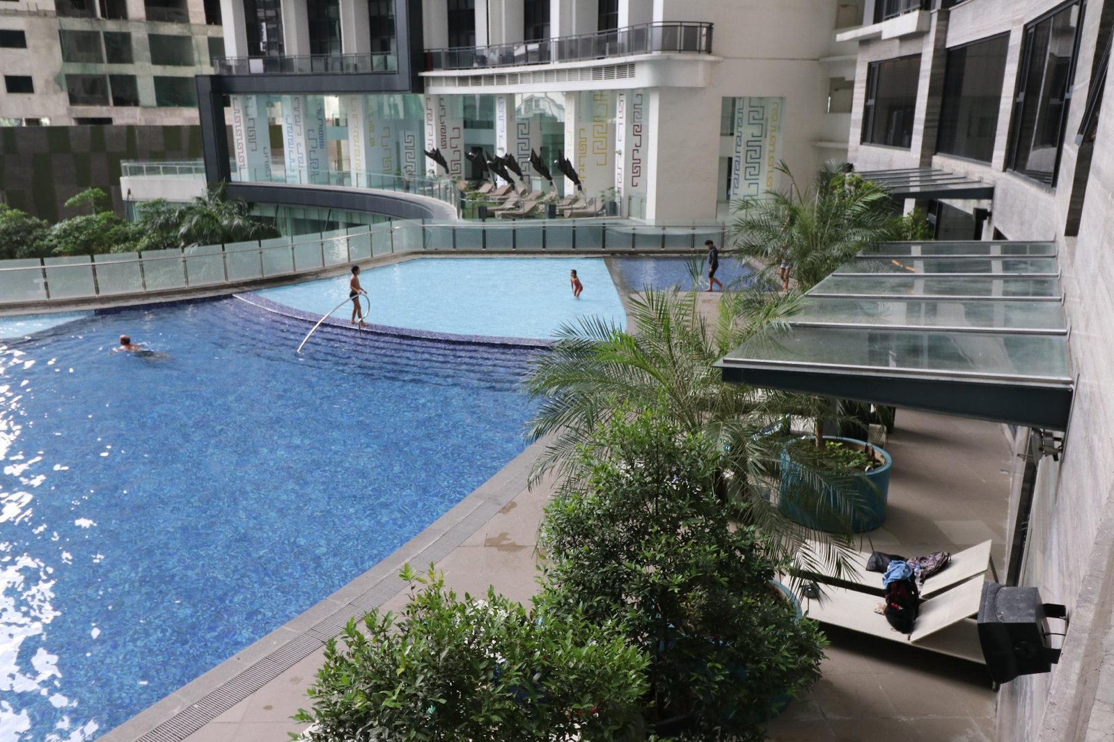 Oasis Regency@Makati Suites