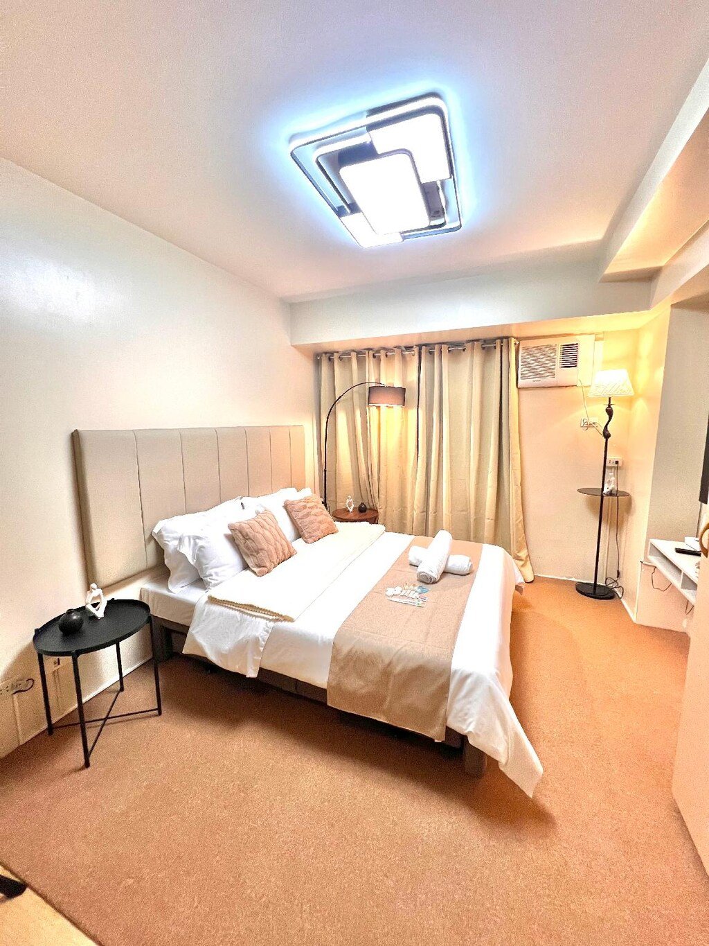 Orchid-Modern Avida Towers Unit w/ Pool Access, Cebu, Philippines