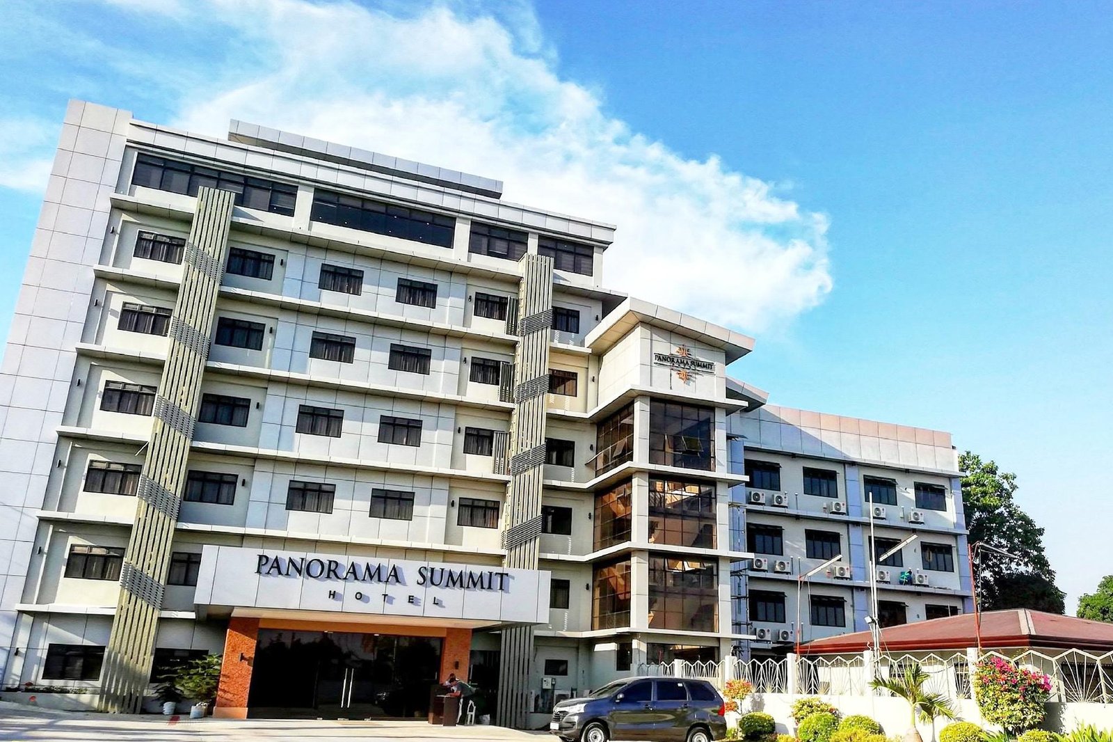 Panorama Summit Hotel