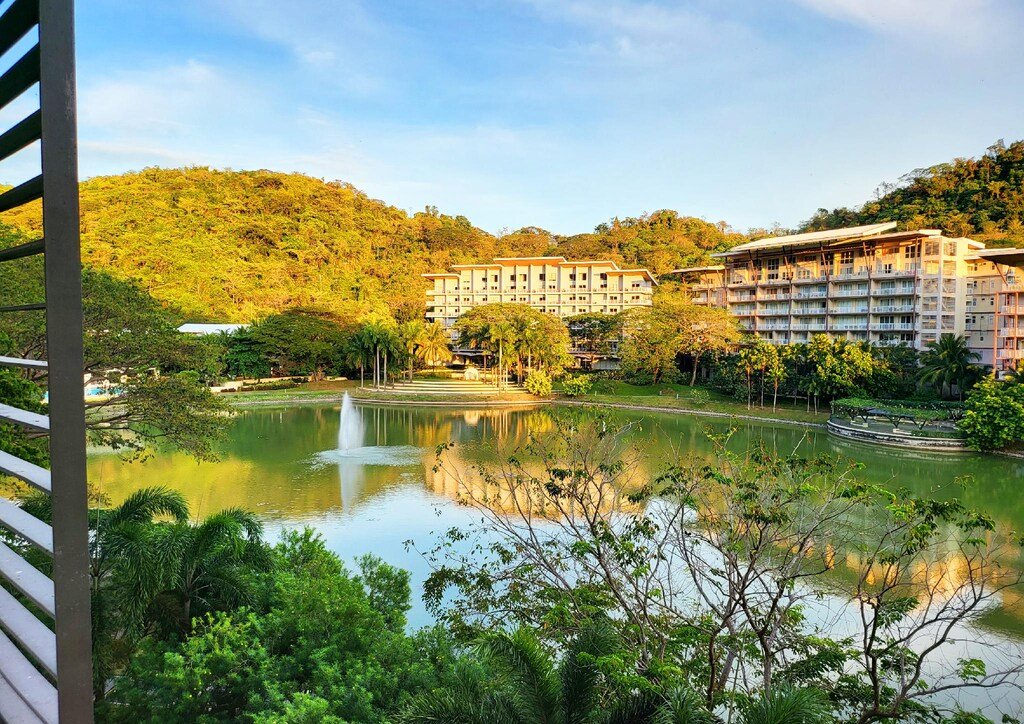 Pico de Loro Hamilo Coast Condo - Jacana 414A, Nasugbu, Philippines