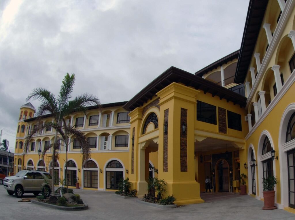 Planta Centro Bacolod Hotel & Residences