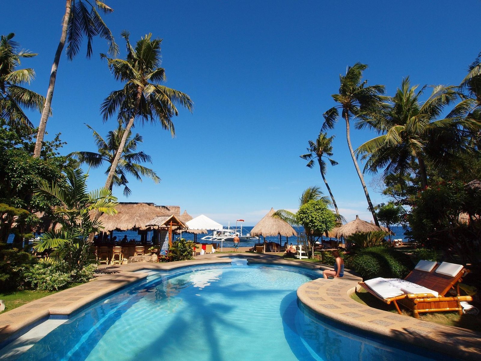 Pura Vida Beach and Dive Resort Dauin