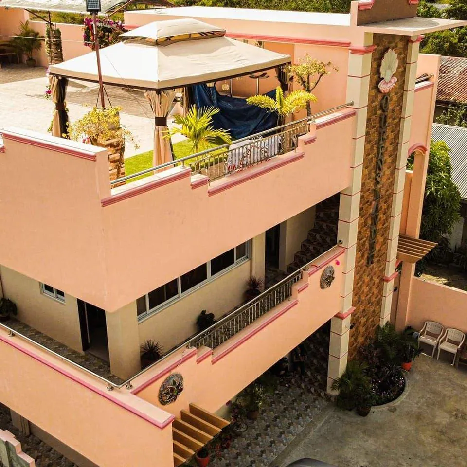 Queenslander Hotel and Restaurant Alaminos City Reviews and Travel Guide