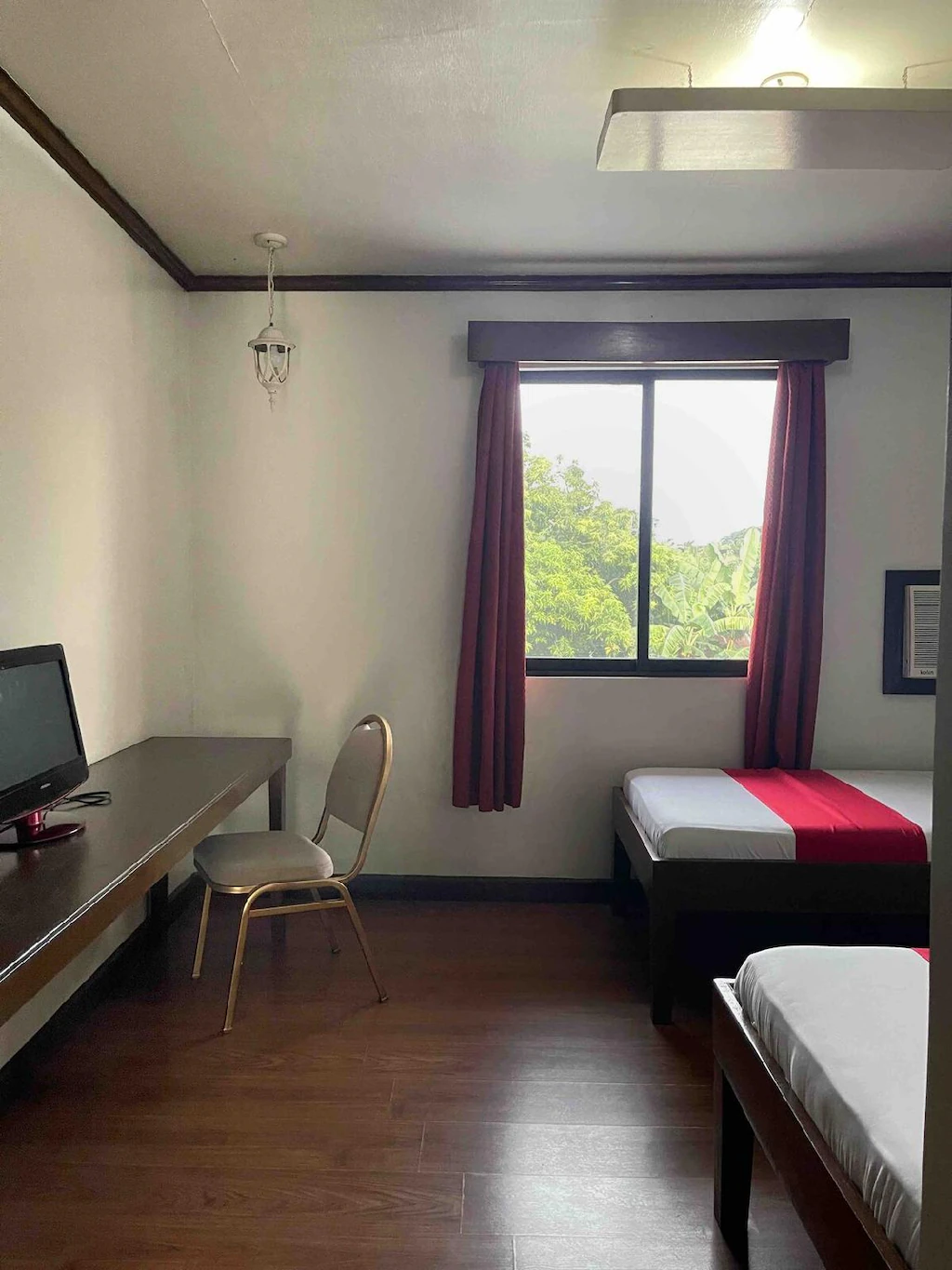 RJ Space – Northview Inn Iloilo Room 2, Iloilo, Philippines