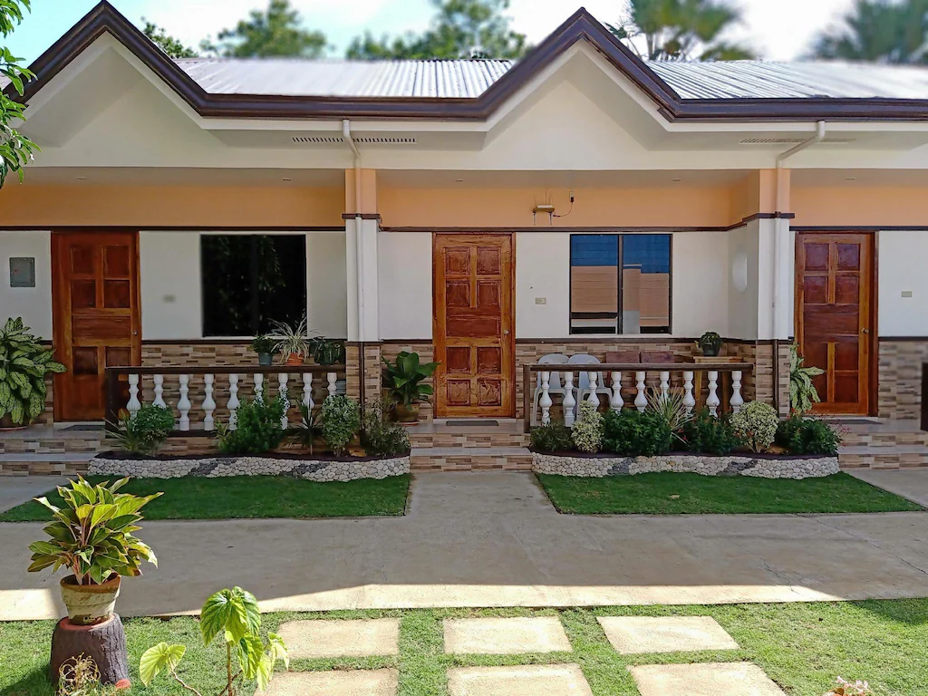 RMB GUEST HOUSE Siquijor Island Philippines Reviews and Travel Guide: Exceptional 3.5 Star Stay with Unbeatable Value