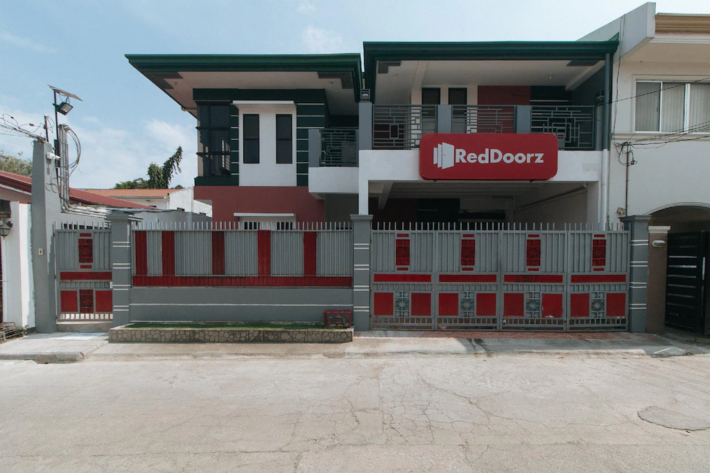 RedDoorz @ Alquiza Residences Paranaque 1 Star Hotel Reviews and Travel Guide Ultimate Stay