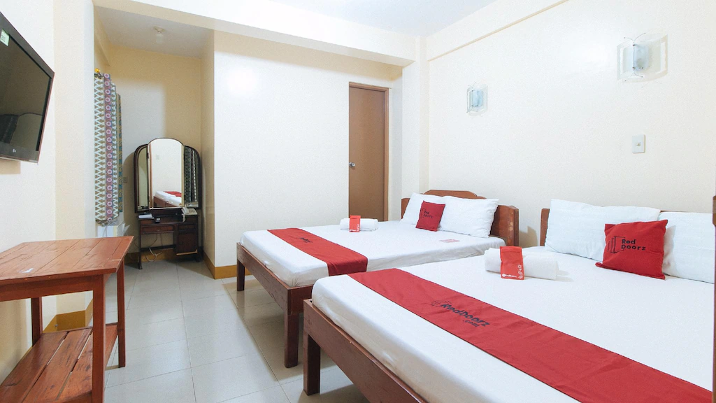 RedDoorz @ Golden Park Inn La Union, La Union, Philippines