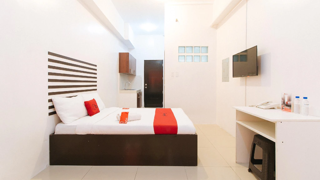 RedDoorz @ Jardin LRT Tayuman Manila, Manila, Philippines