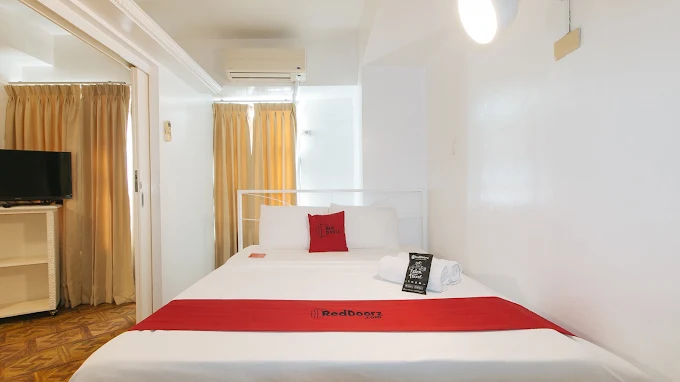 RedDoorz @ The Providence Tower, Manila, Philippines