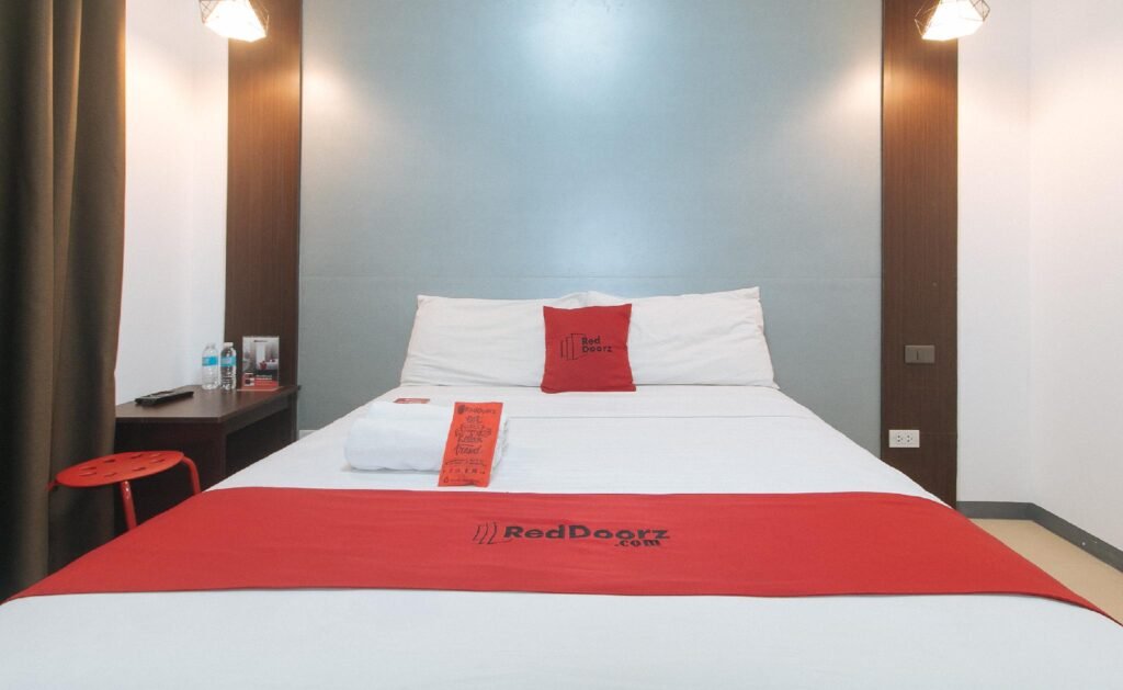 RedDoorz Plus @ EDSA Congressional