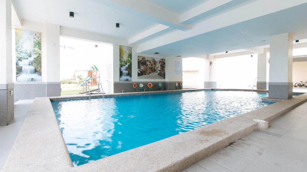 RedDoorz Plus Alpina Heights Paranaque Manila Philippines Reviews and Travel Guide