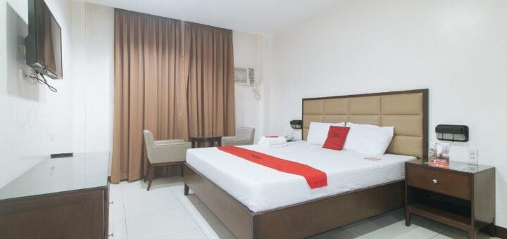 RedDoorz near Angeles University Foundation