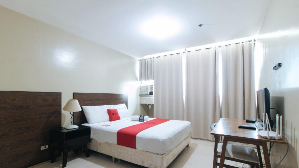 RedDoorz near Osmena Highway 1