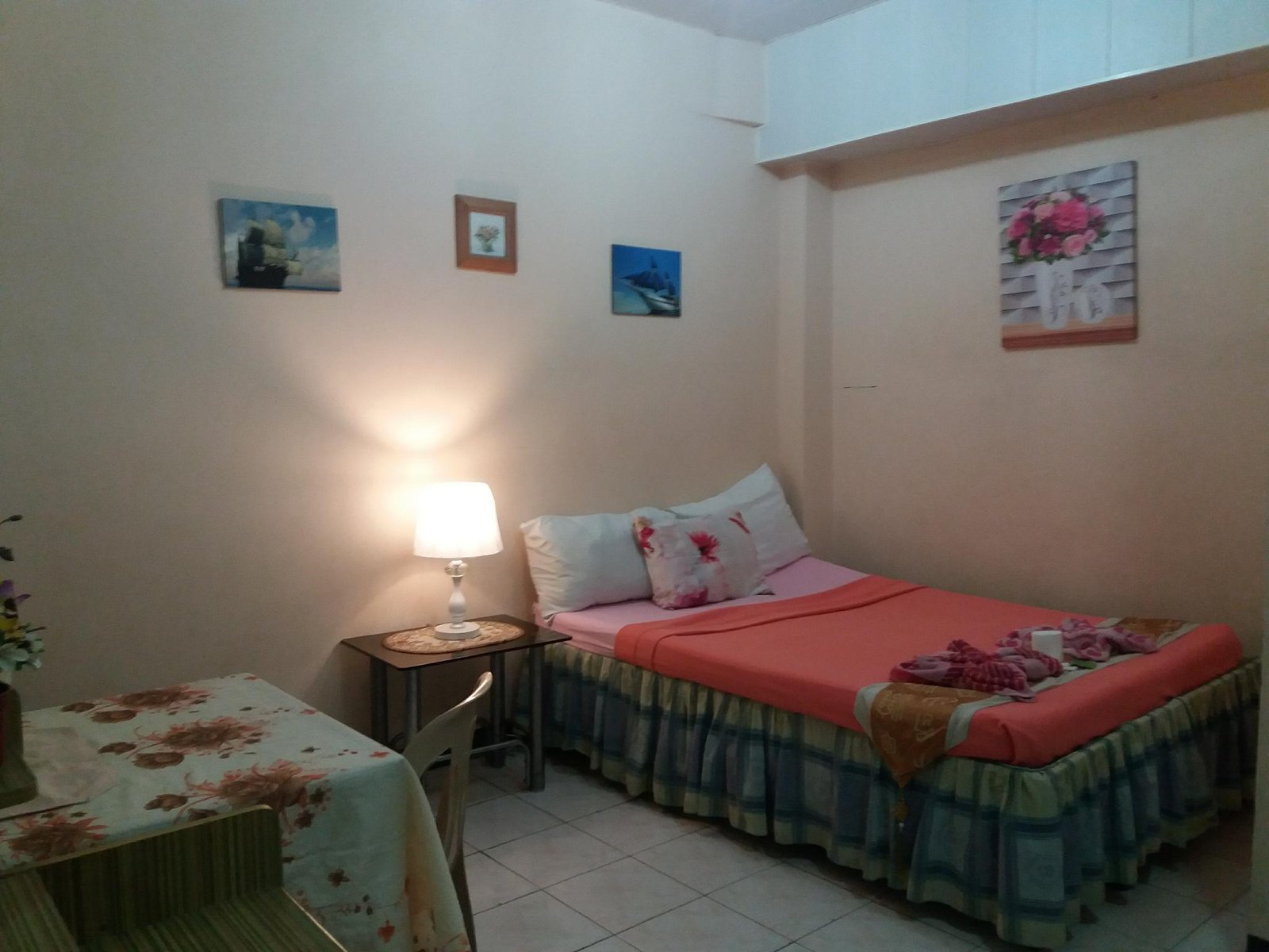 Relaxing 1 Bedroom Condo Unit with Veranda 217