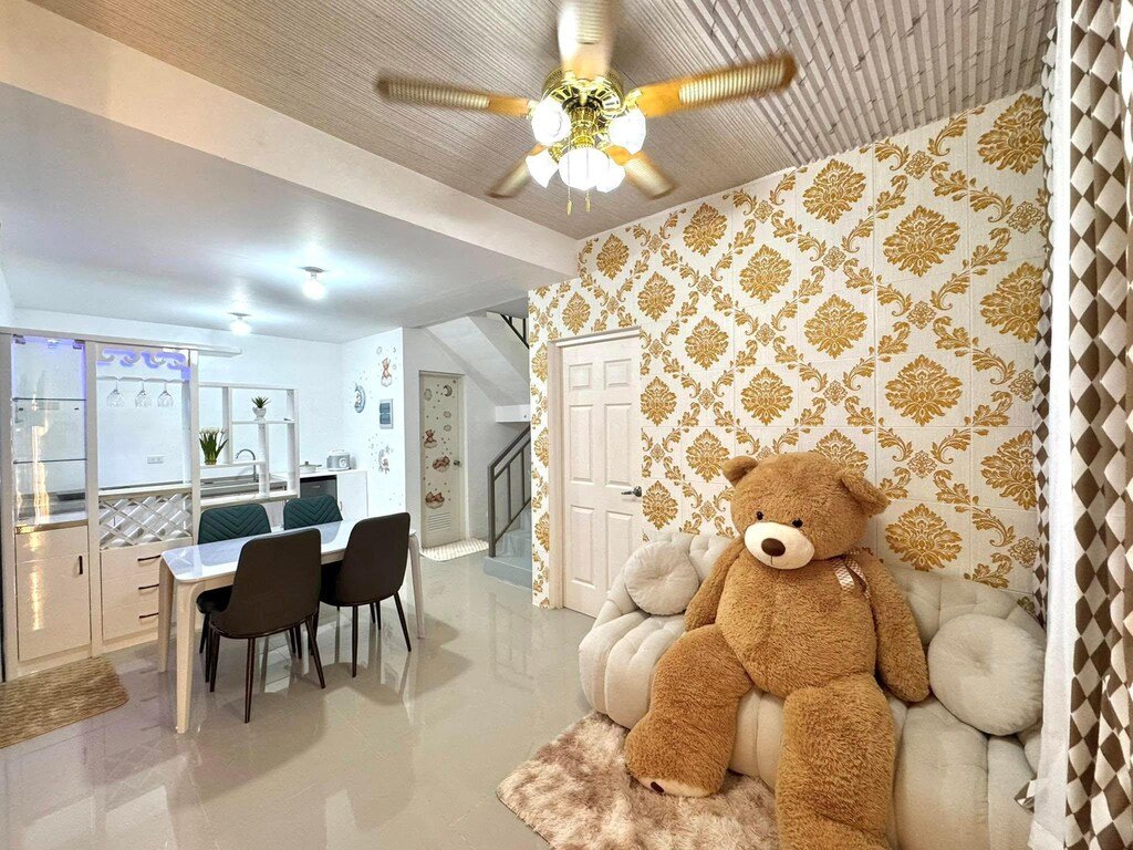 Residence De Cali Bear, Iloilo, Philippines