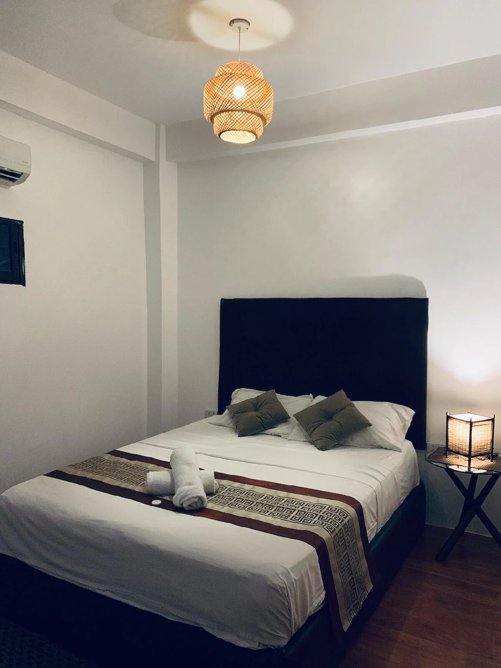 Rm 203 Studiotype apt in hensonville near SM/clark, Angeles / Clark, Philippines