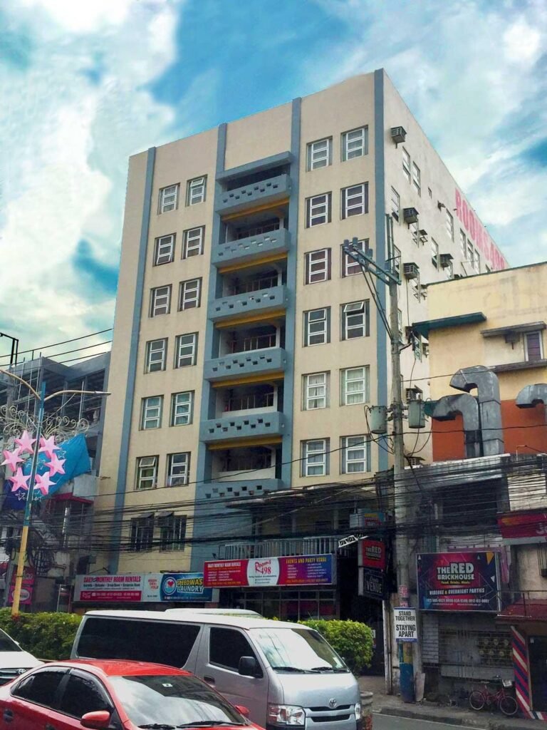 Rooms 498 Hostel