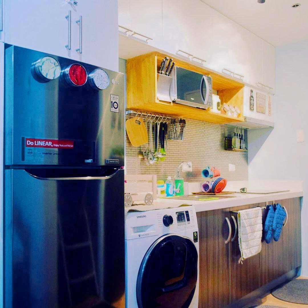 Rustic Rental w/Netflix Vinia Residence Trinoma Qc