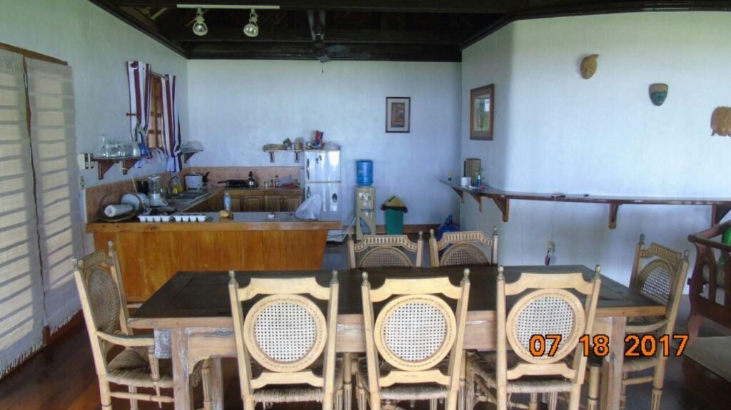 SIQUIJOR LUXURY HOUSE ON BEACH