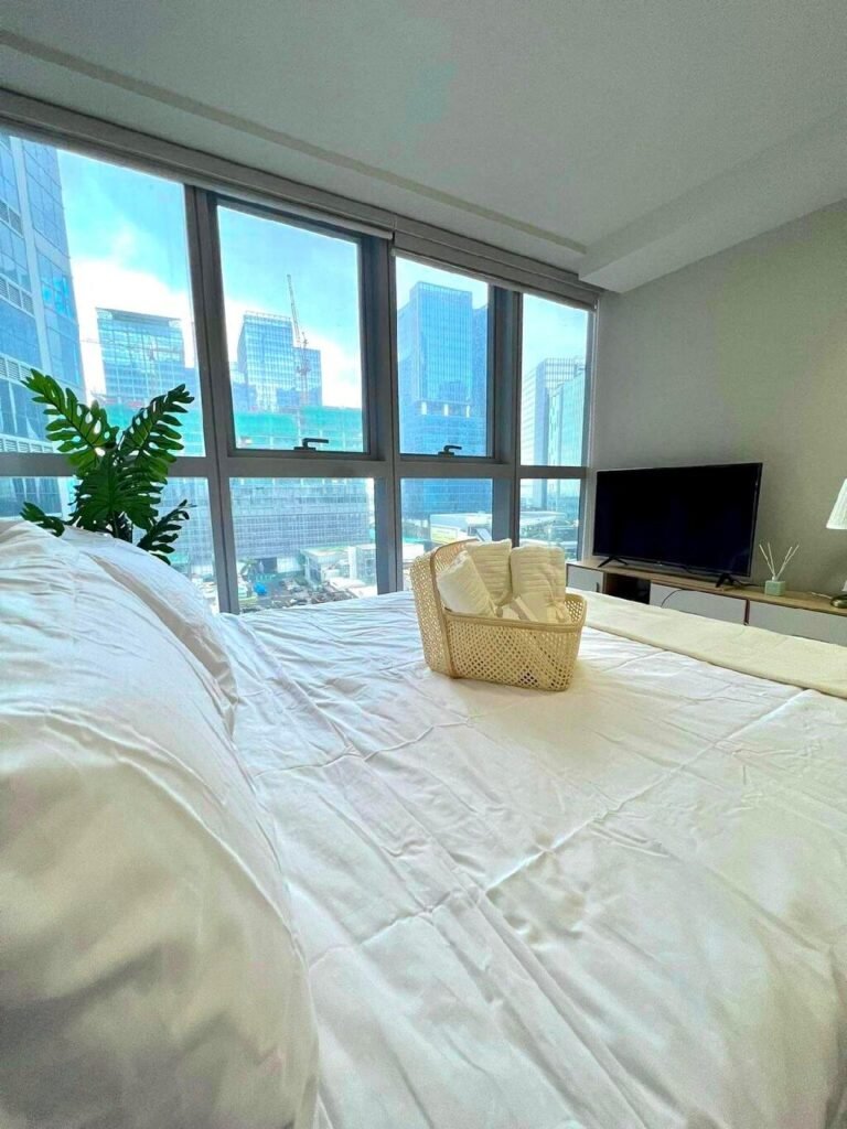 STAYCATION - 1BR in Uptown Parksuites BGC Manila Philippines Reviews Travel Guide