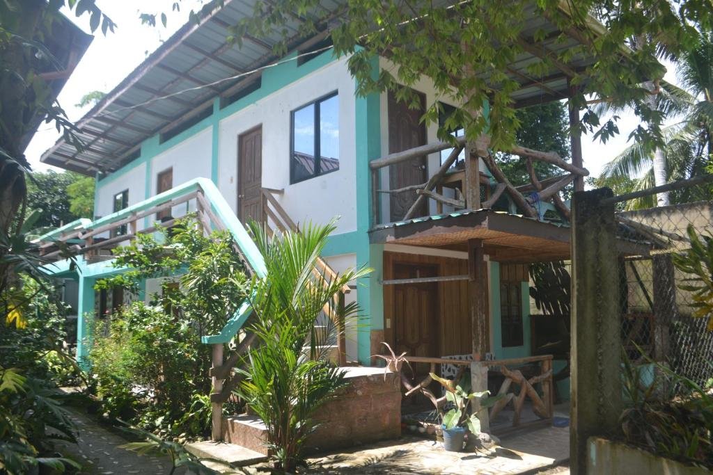 Shenamae Pension and Apartelle, Palawan, Philippines Reviews and Travel Guide
