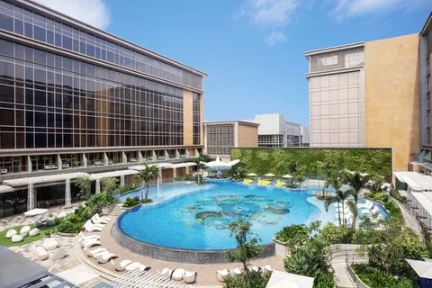 Sheraton Manila Hotel at Newport World Resorts Reviews and Travel Guide