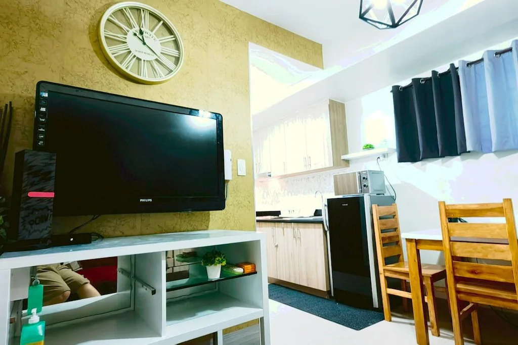 Shore 2 Residences by JG - Free Wifi and Netflix, Manila, Philippines