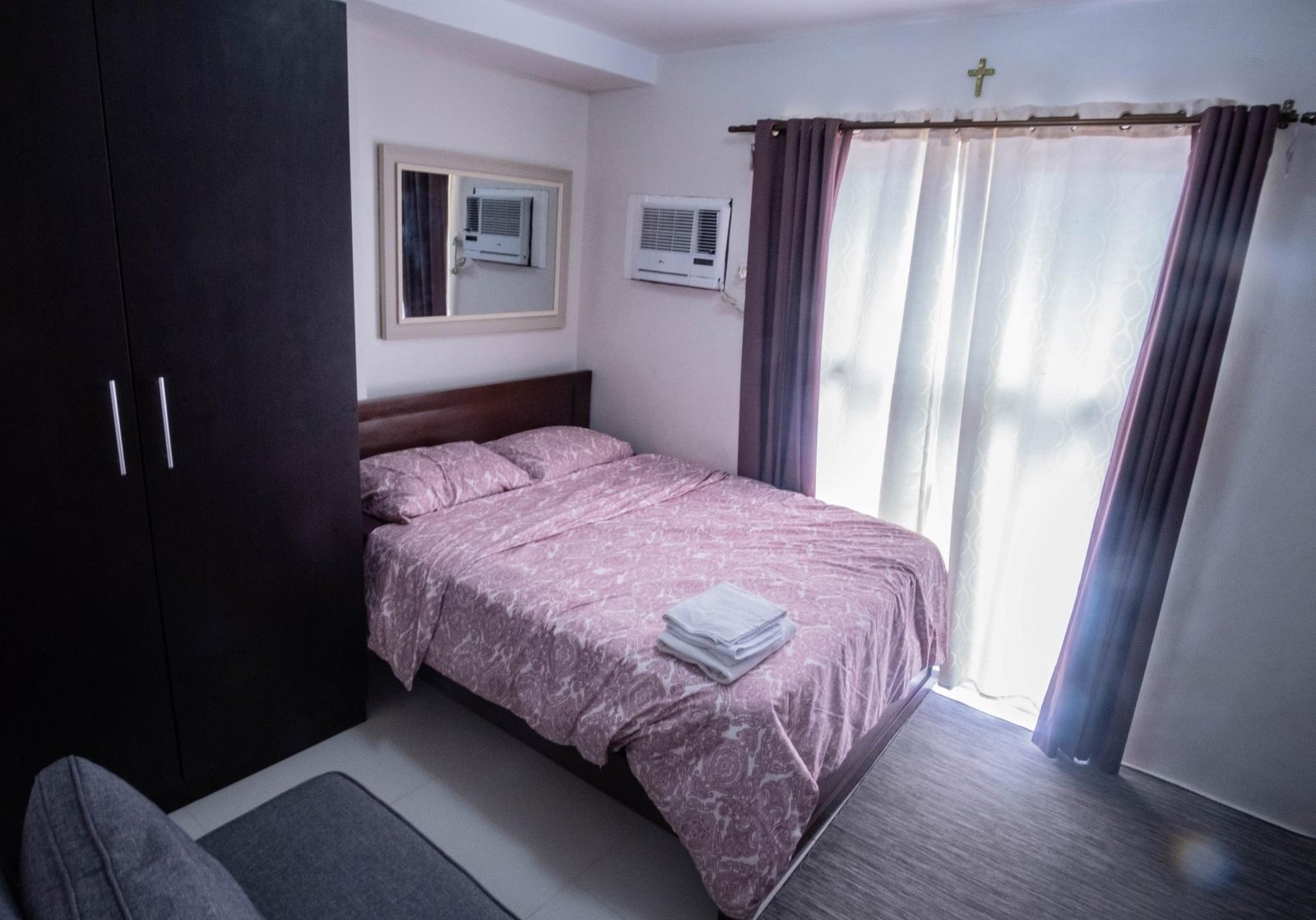 Stay Like Home Cozy Studio, Closed to Malls