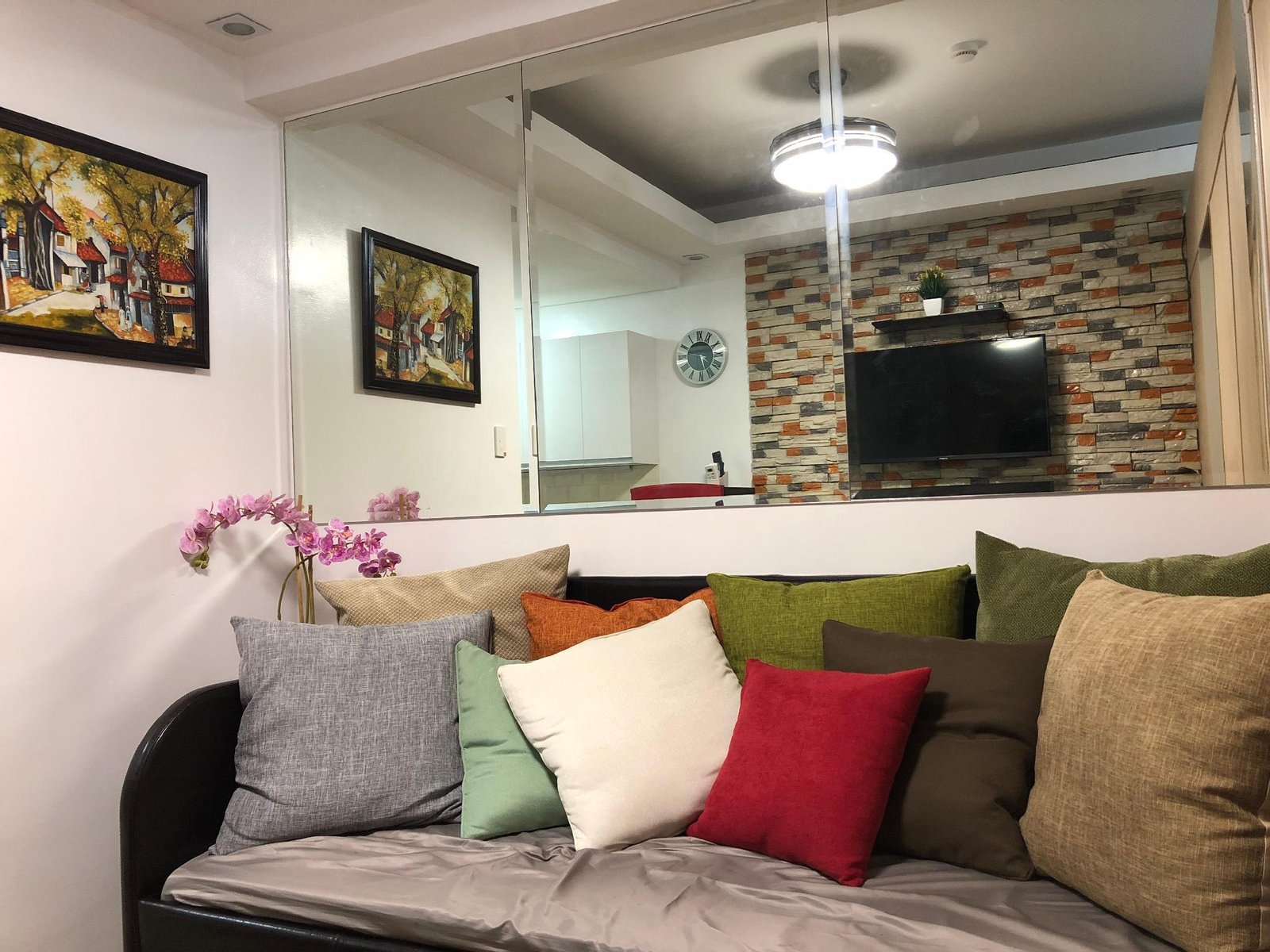 Staycation @ Trees Residences w/ Wifi & Netflix