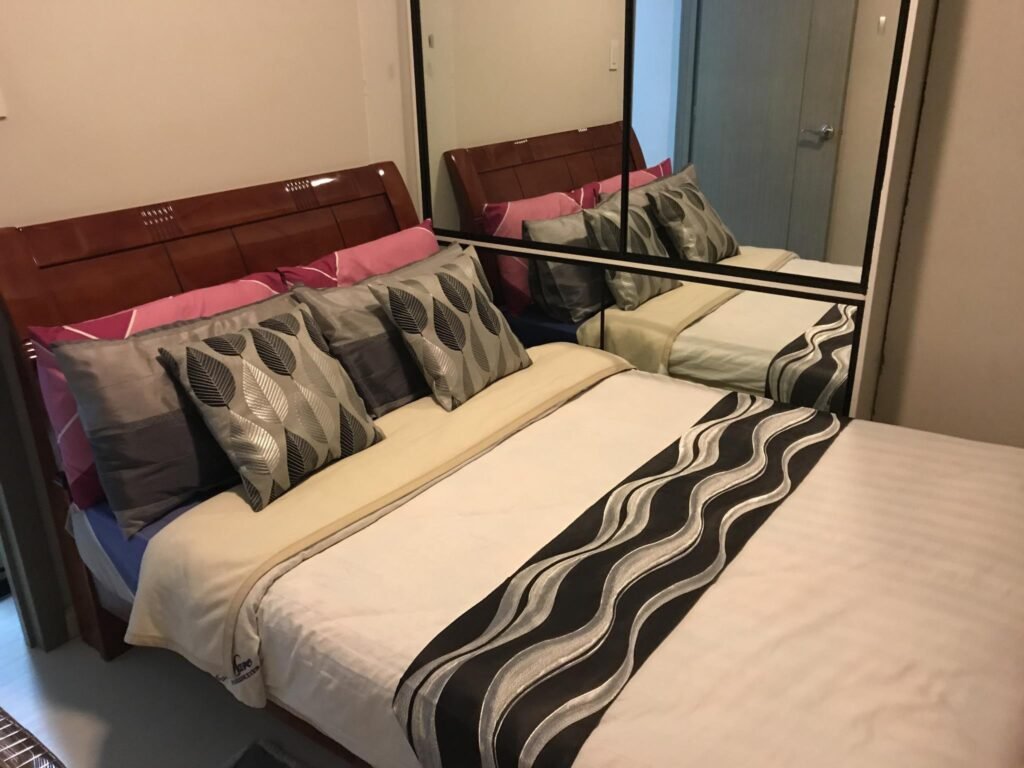Staycation at SoleMare Parksuites