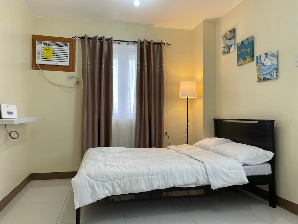 Staycation w/ 100″ Projector screen, Manila, Philippines