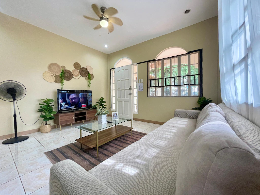 Stylish 2BR Barkada Villa close Alona Beach, Bohol, Philippines