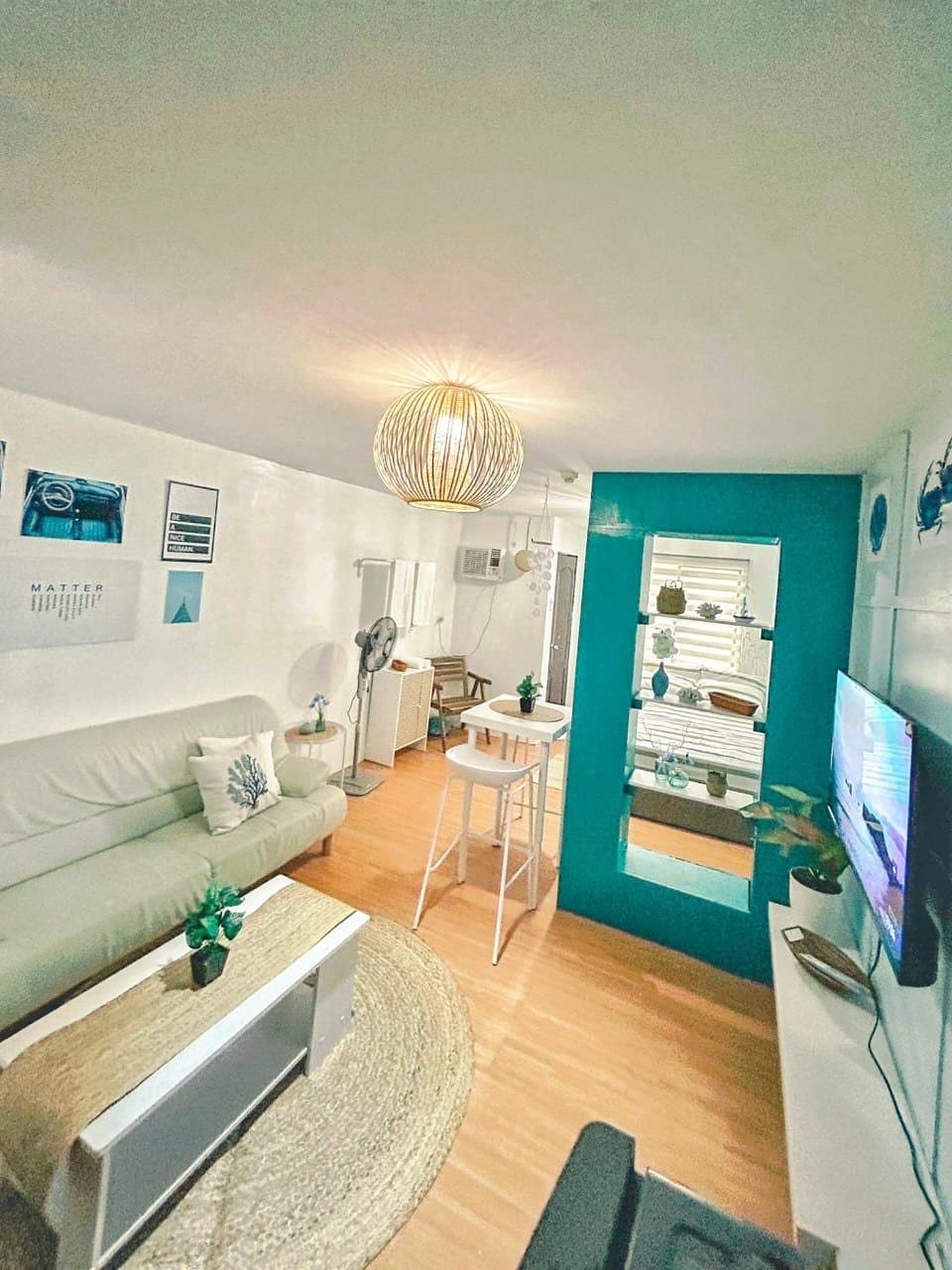 Coastal Chic Vibe Condo near PH Arena &SM Marilao, Manila, Philippines