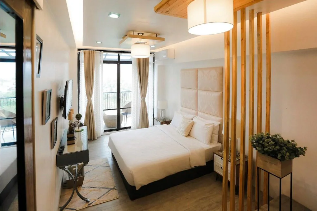 The Alta Residences | Deluxe Room 302,Legazpi, Philippines