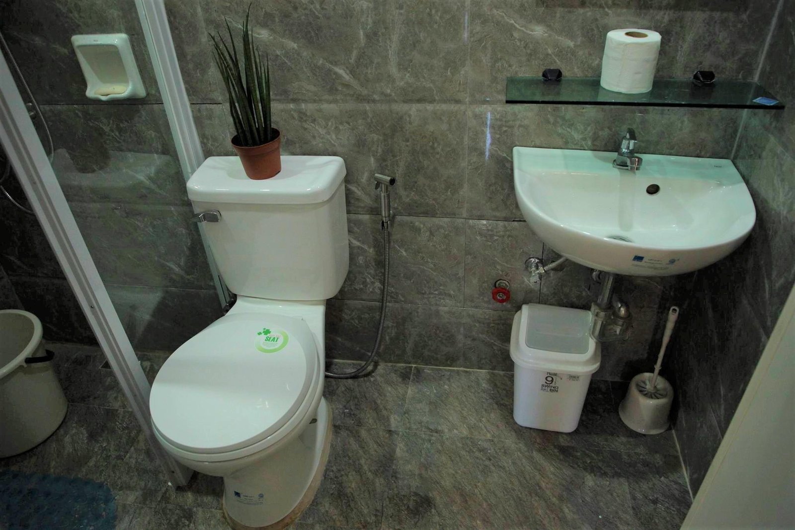 The Modern Pinewood Vacation House