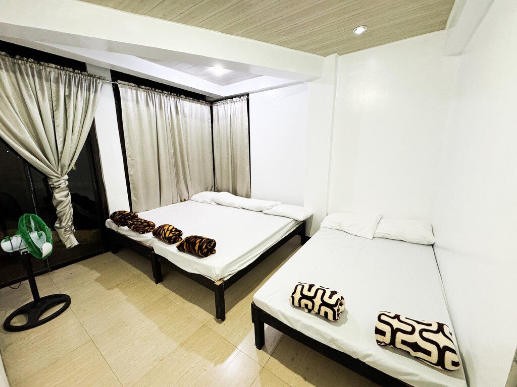 The PENTHOUSE (Spacious and modern cozy homestay ), Baguio, Philippines