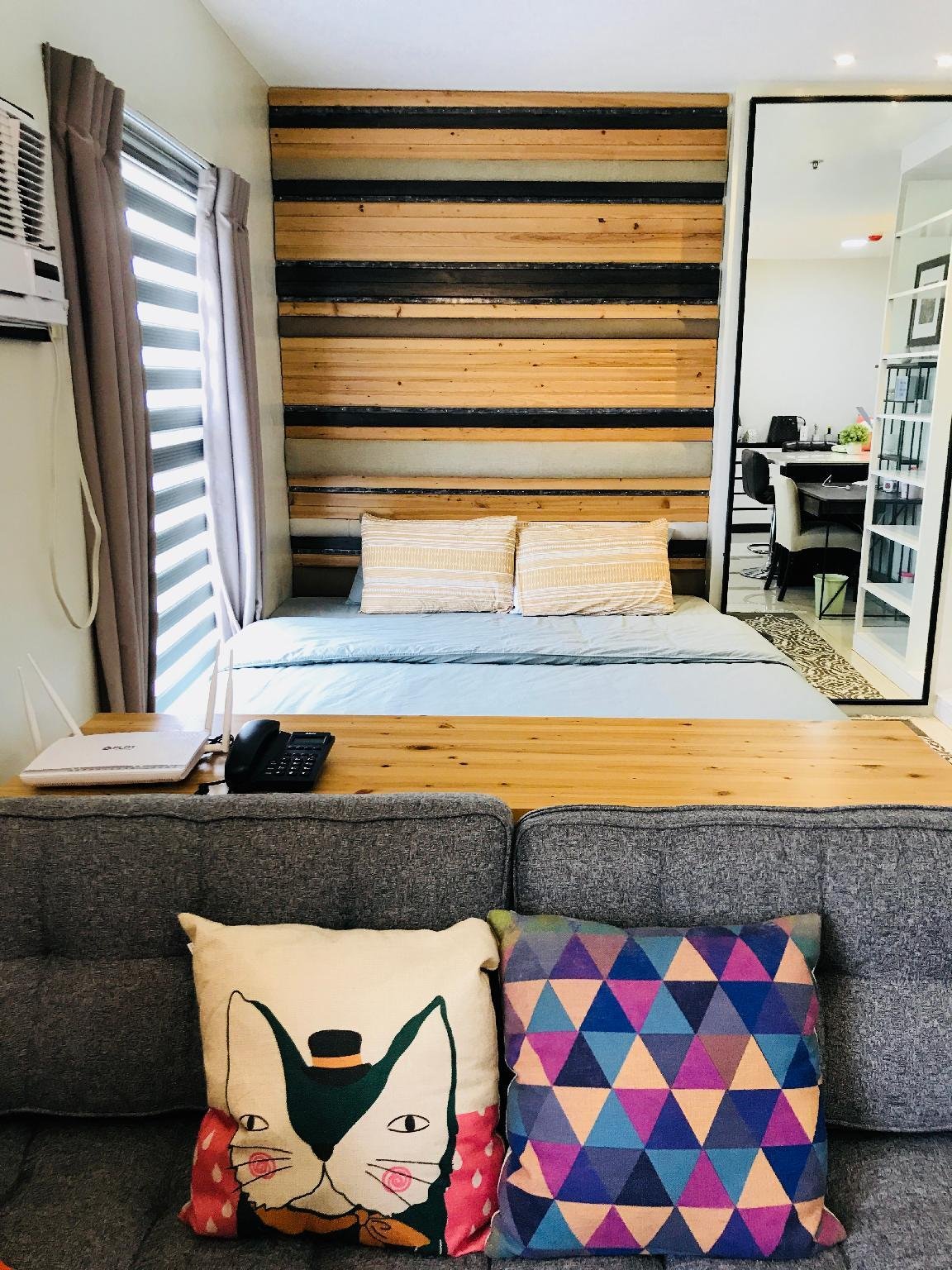 The Yellow Board (w/ Roku)