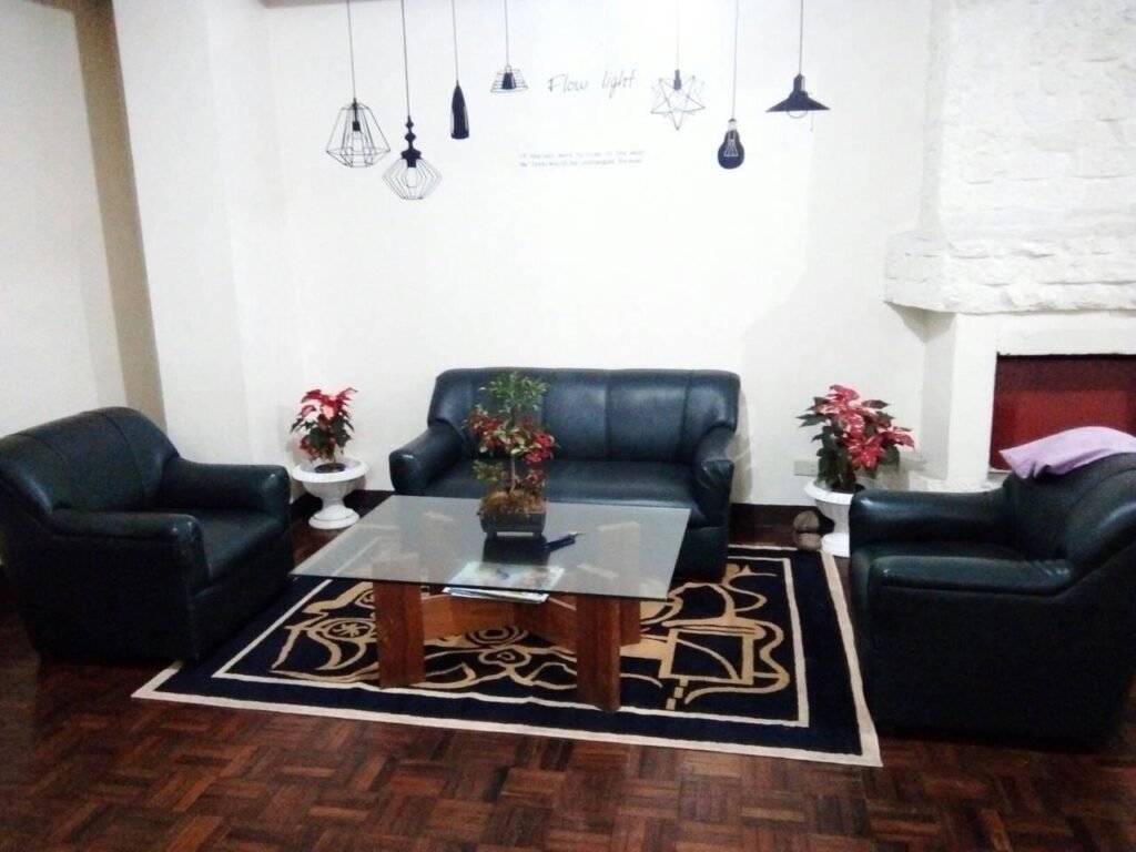 Townhouse 5 bedroom and 4 tnb