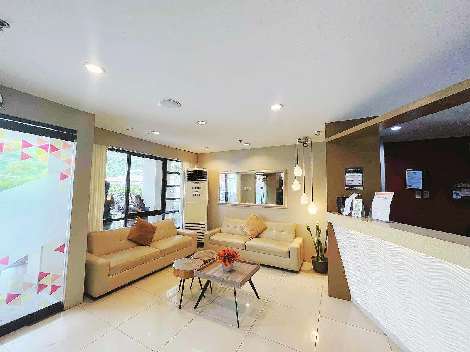 Travelbee Business Inn