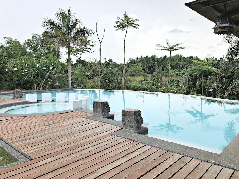 Tree House at Sitio de Amor Leisure Farm, Laguna, Philippines
