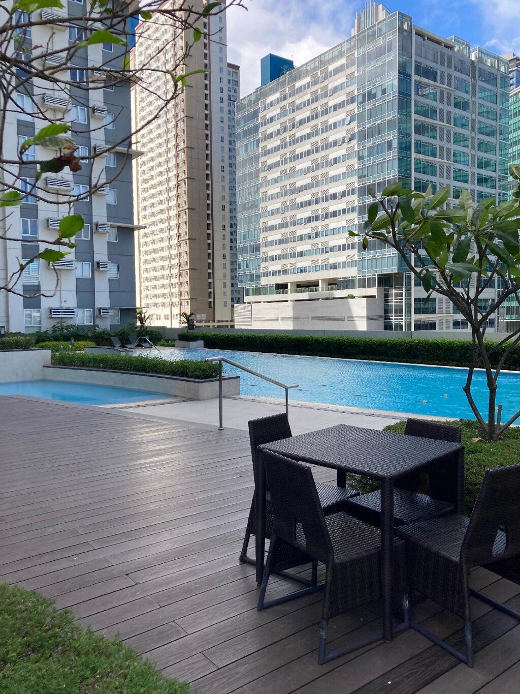 Elevate Your Manila Escape: The Secret to Living Like a Local in Uptown BGC