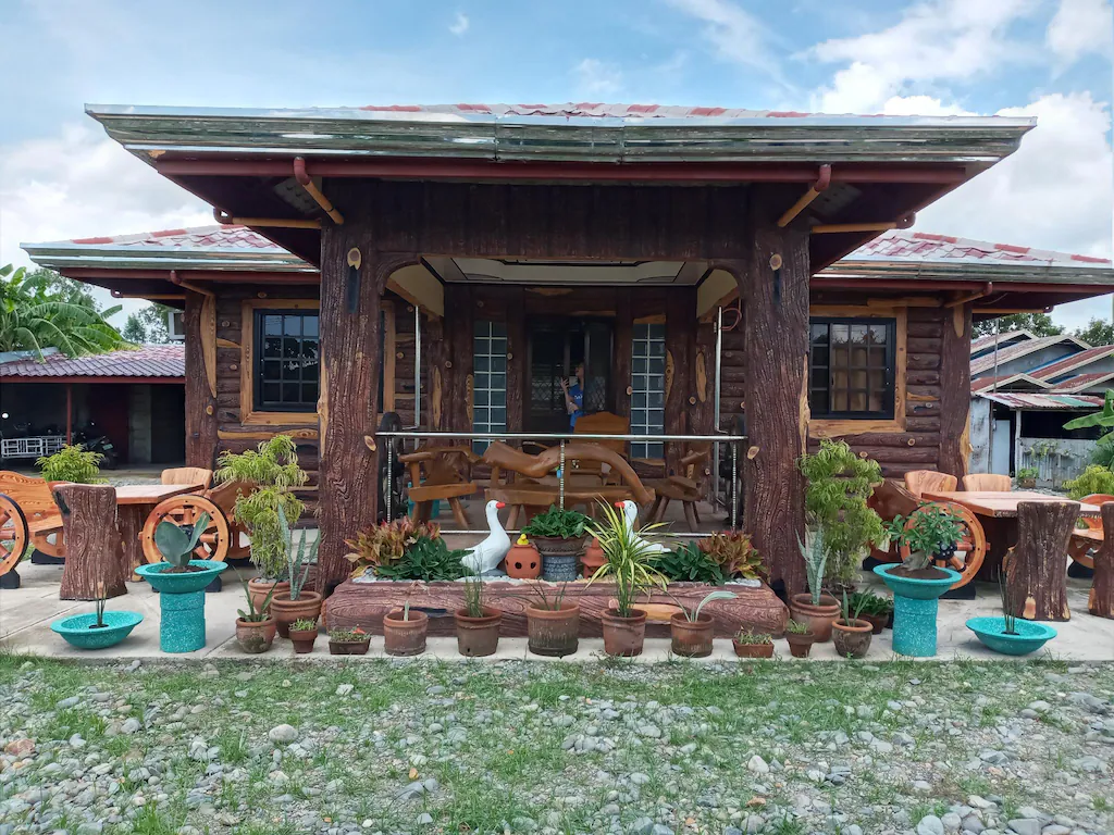 VIEVANS TRANSIENT HOUSE Alaminos City Philippines 4 Star Reviews and Travel Guide
