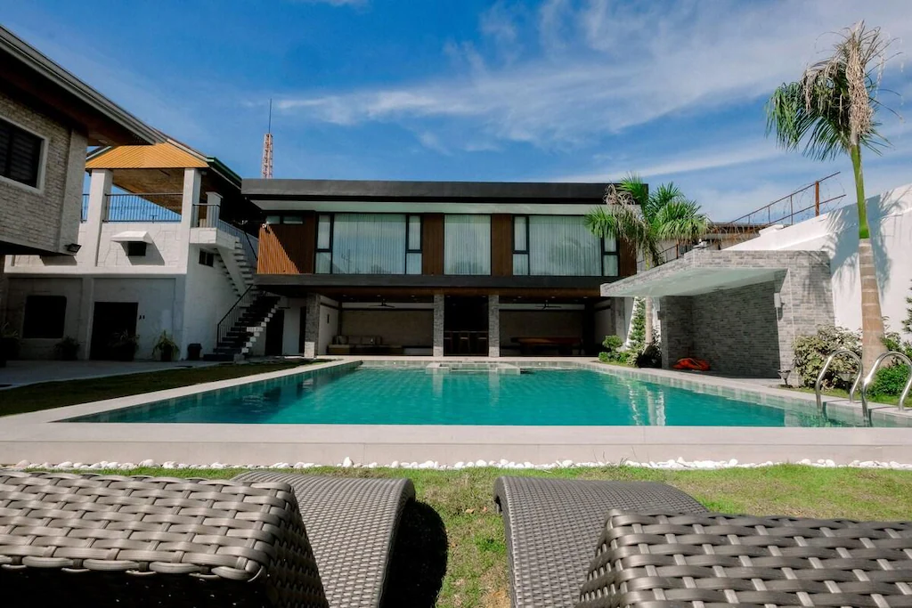 Vacation Home within the Metro for up to 25pax, Manila, Philippines