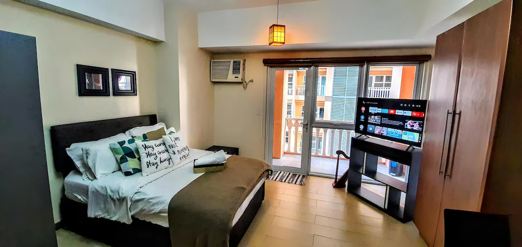Venice Residences Free Parking, Smart TV, 100mbps, Manila, Philippines