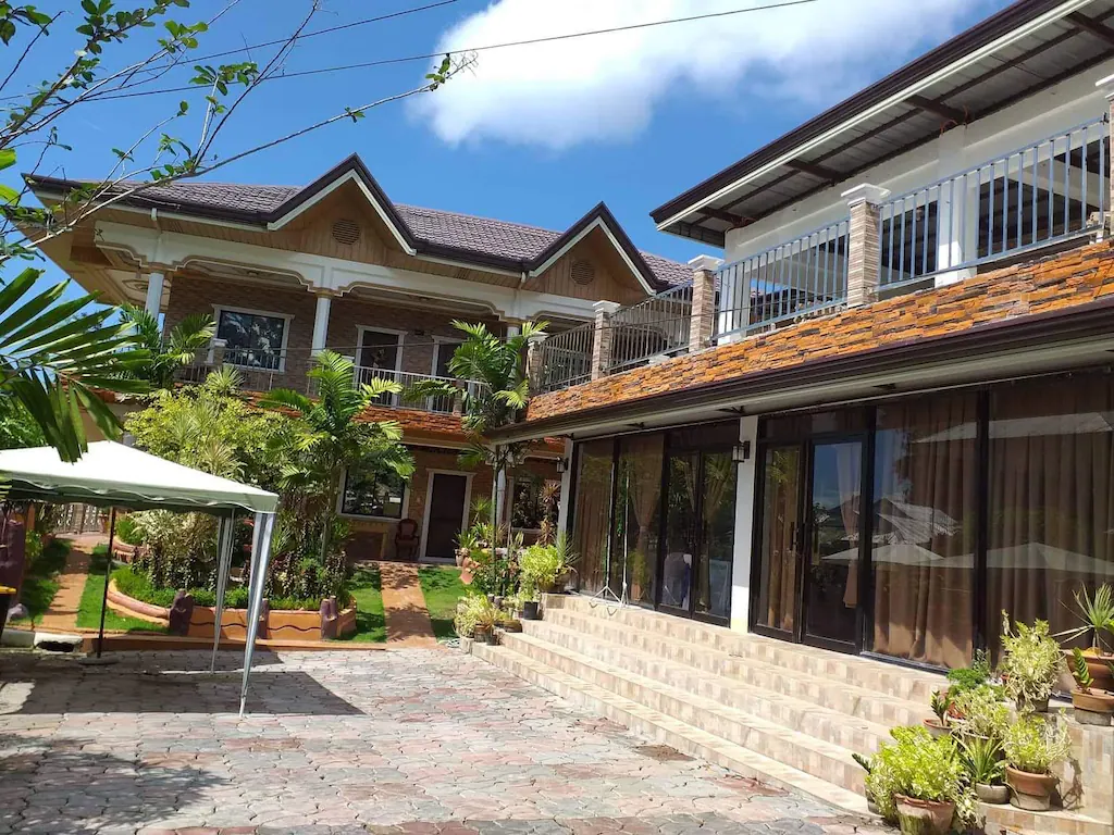 Villa Marii Deluxe Suite 5 w Breakfast for 4 Dipolog Philippines Exceptional Stunning Stay