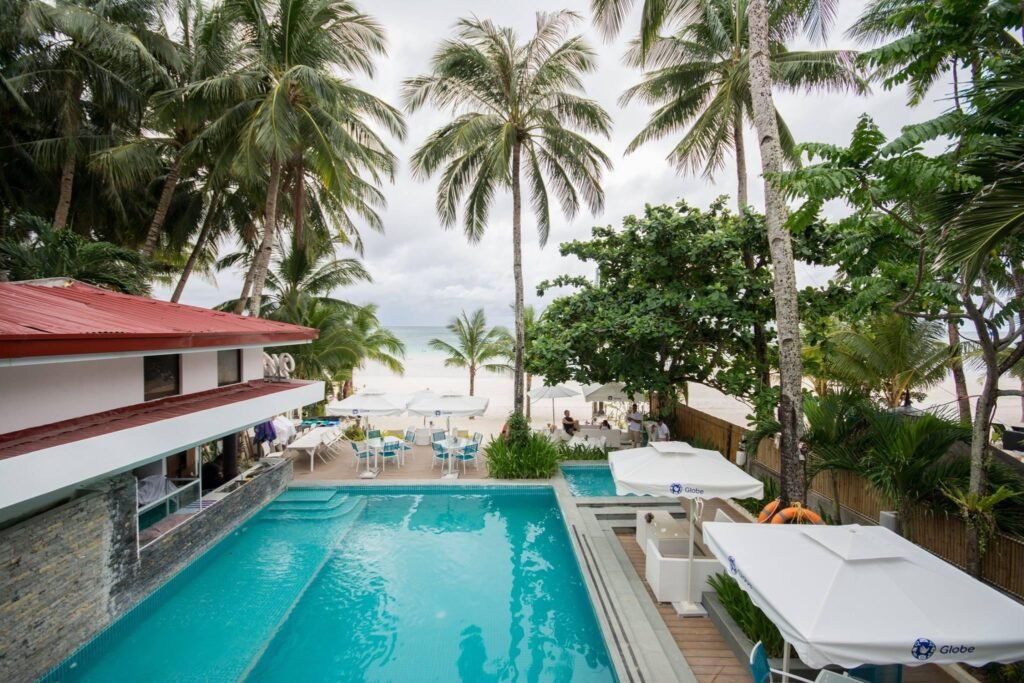 White House Beach Resort