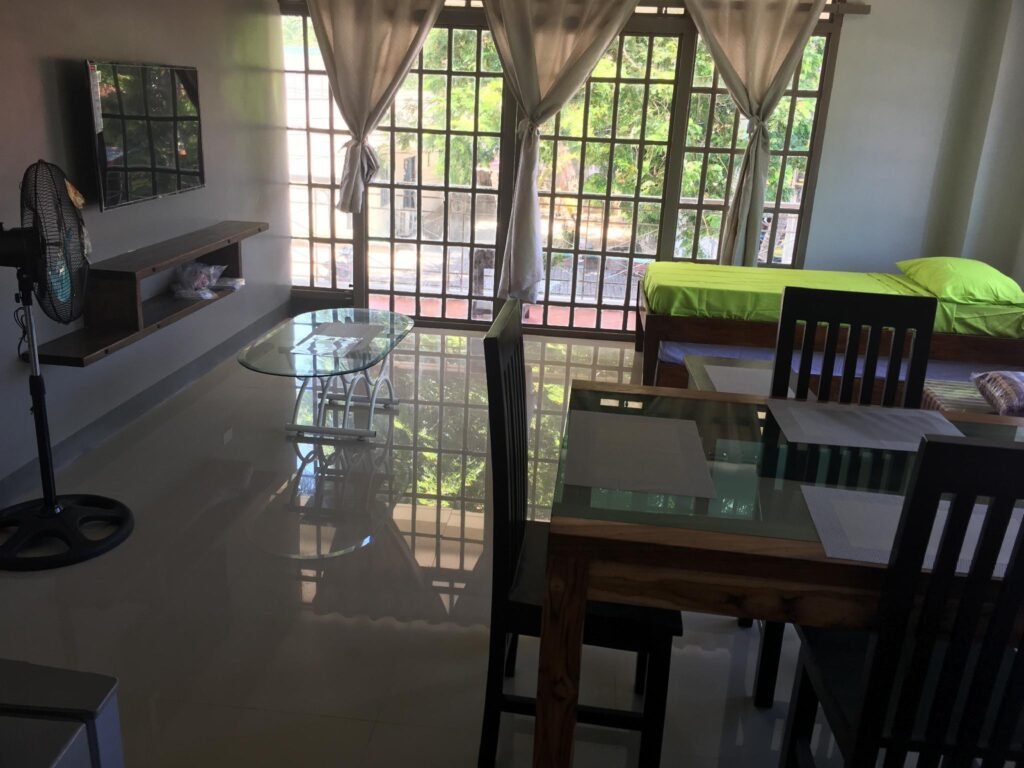 beinte singko de marso apartment 202